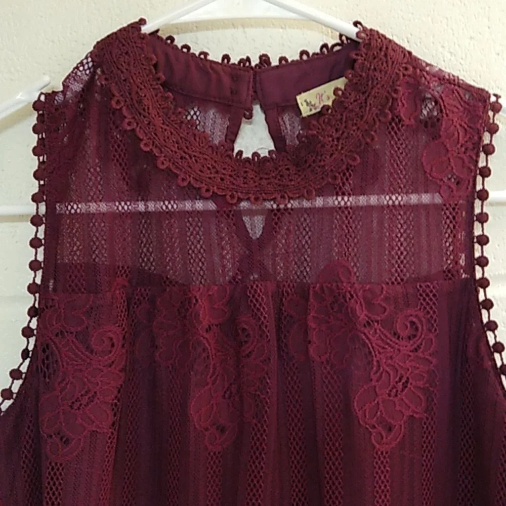 LACE, LINED, KEY HOLE, FEMININE BLOUSE, BURGUNDY TRENDING - Picture 6 of 7
